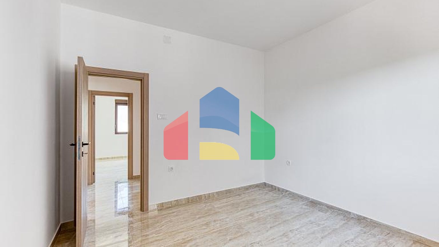 Отремонтированная квартира в Тивате, 78 м²