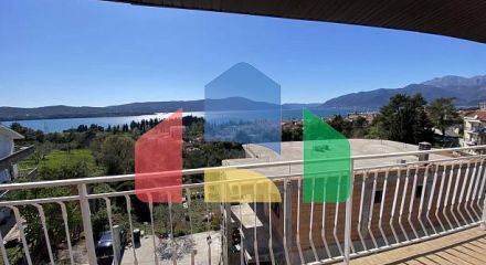 Дом в Тивате с панорамным видом на море Дом в Тивате с панорамным видом на море