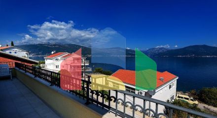 Дом с бассейном в Крашичи