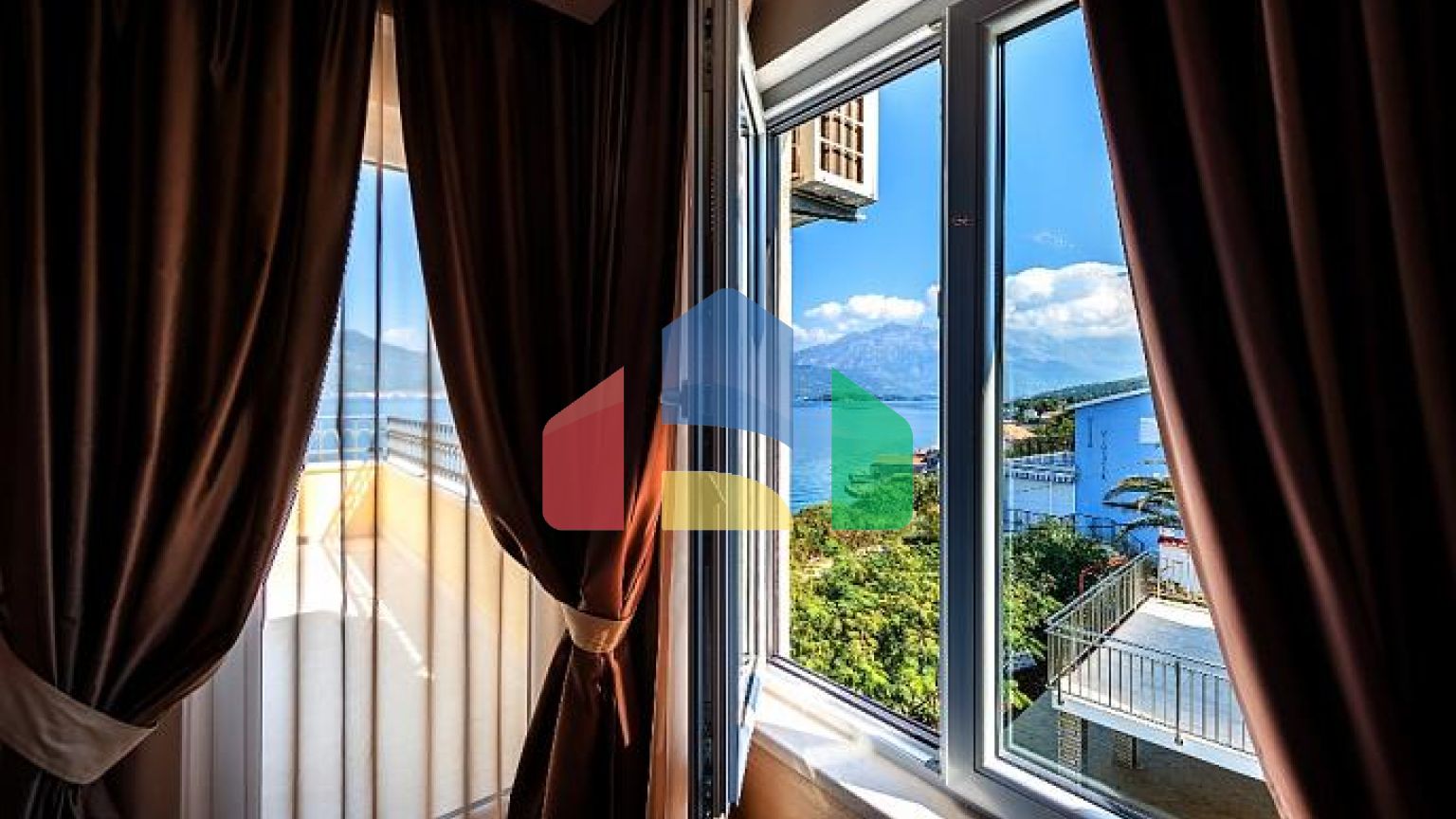 Дом с бассейном в Крашичи