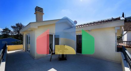 Дом с бассейном в Крашичи