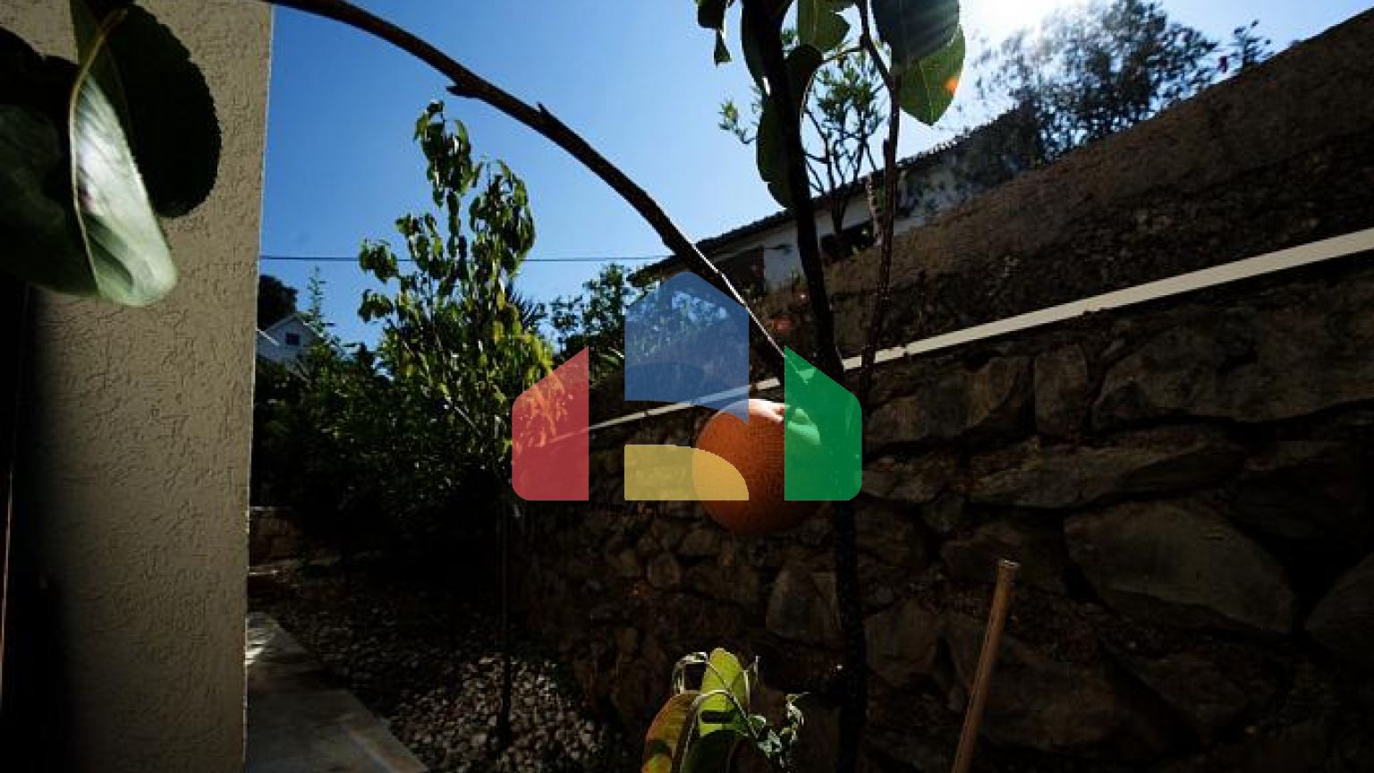 Дом с бассейном в Крашичи