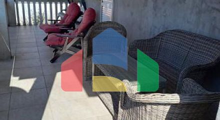 Трехэтажный просторный дом в Тивате Трехэтажный просторный дом в Тивате