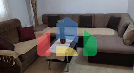 Трехэтажный просторный дом в Тивате Трехэтажный просторный дом в Тивате