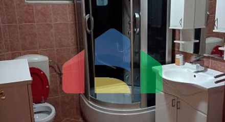 Трехэтажный просторный дом в Тивате Трехэтажный просторный дом в Тивате