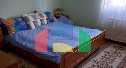 Трехэтажный просторный дом в Тивате Трехэтажный просторный дом в Тивате