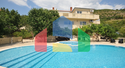 Breathtaking Villa with big pool and yard for sale in Tivat