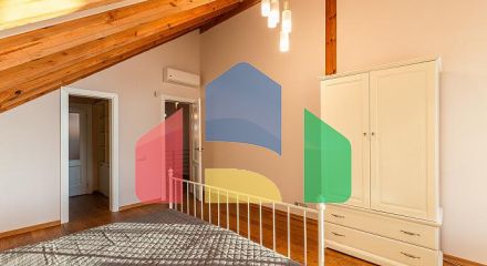 Современный Дом в Полутрадиционном Стиле на Холме Тиват Современный Дом в Полутрадиционном Стиле на Холме Тиват