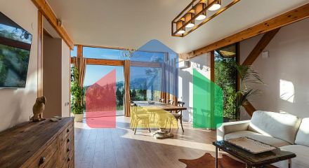 Современный Дом в Полутрадиционном Стиле на Холме Тиват Современный Дом в Полутрадиционном Стиле на Холме Тиват