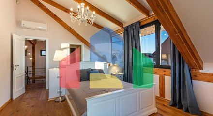 Современный Дом в Полутрадиционном Стиле на Холме Тиват Современный Дом в Полутрадиционном Стиле на Холме Тиват