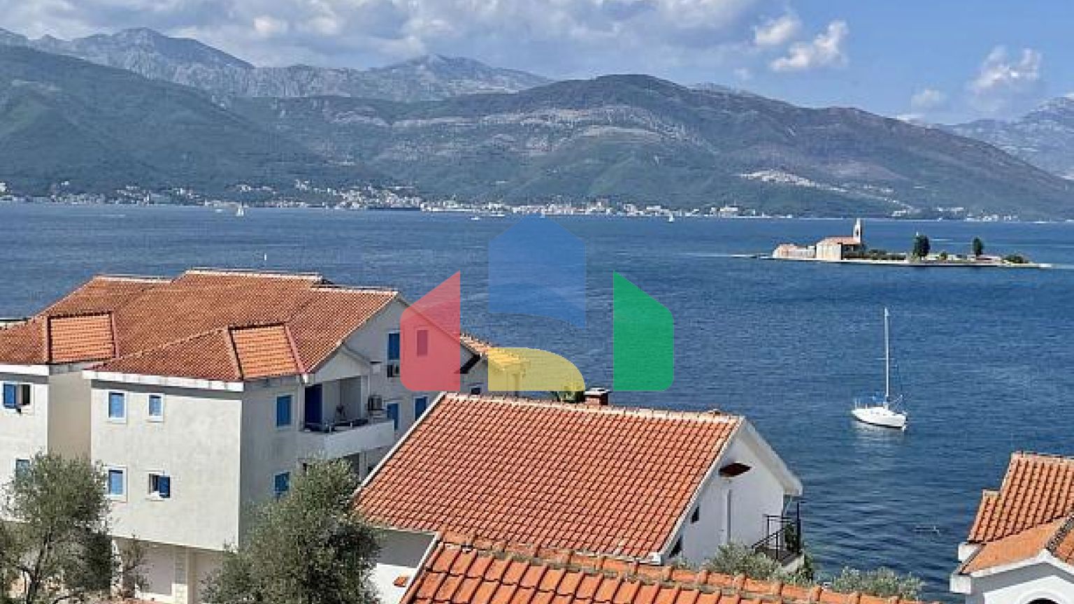 Трёхэтажный Таунхаус с панорамным видом на море