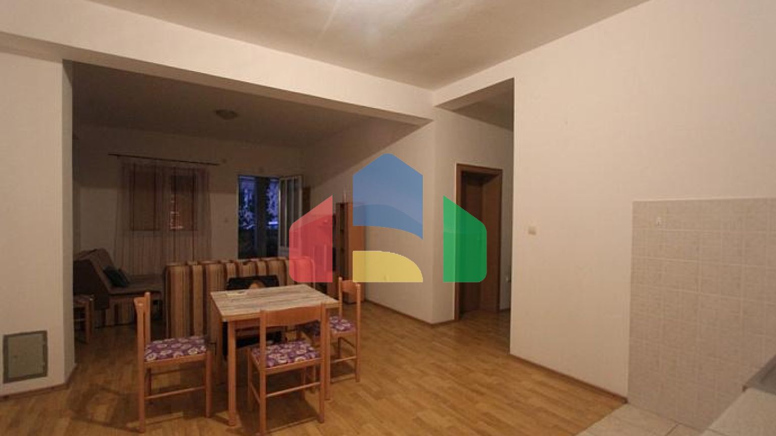 Двухэтажный дом в Xерцег Нови