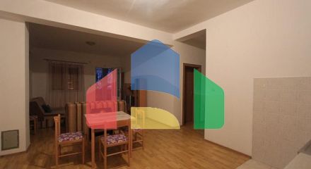 Двухэтажный дом в Xерцег Нови