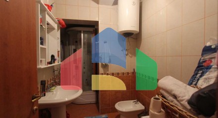 A furnished house in Topla