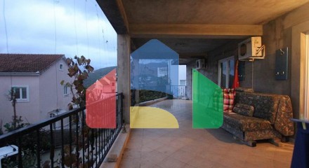 A furnished house in Topla
