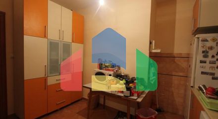 Двухэтажный дом в Xерцег Нови