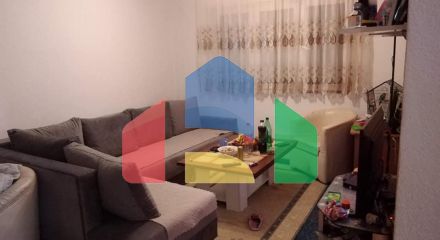 Одноэтажный дом с большим участком в центре Ульциня.