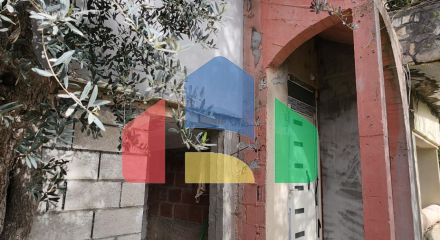 Трехэтажный дом в Ульцине, район Лиман