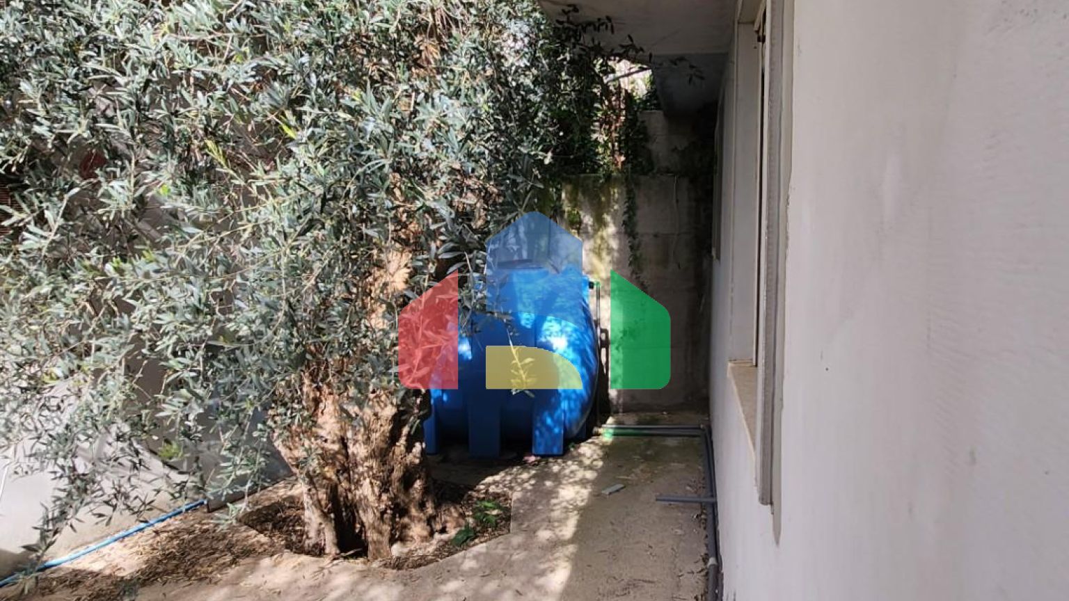 Трехэтажный дом в Ульцине, район Лиман