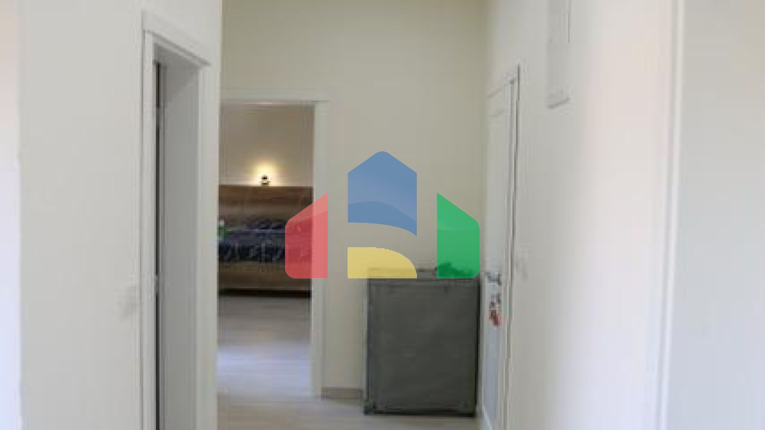 Отель с 6 большими апартаментами в Улцине, далеко от Велика плажа, Штой.