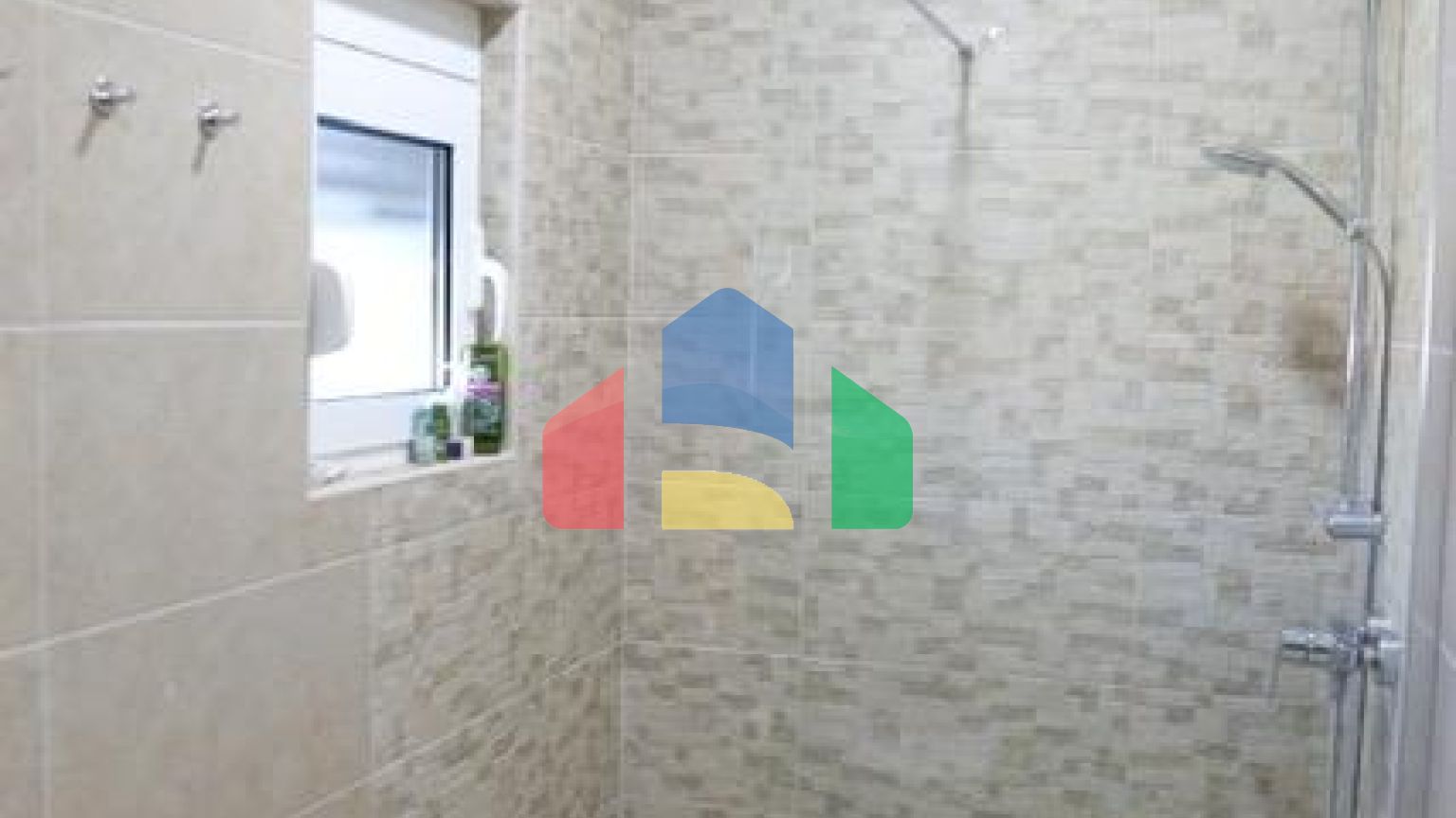 Отель с 6 большими апартаментами в Улцине, далеко от Велика плажа, Штой.