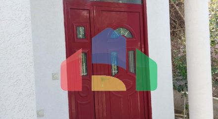 For sale is a house of 155 m2 with a land plot of 322 m2 in the suburbs of Ulcinj (Donji Štoj)