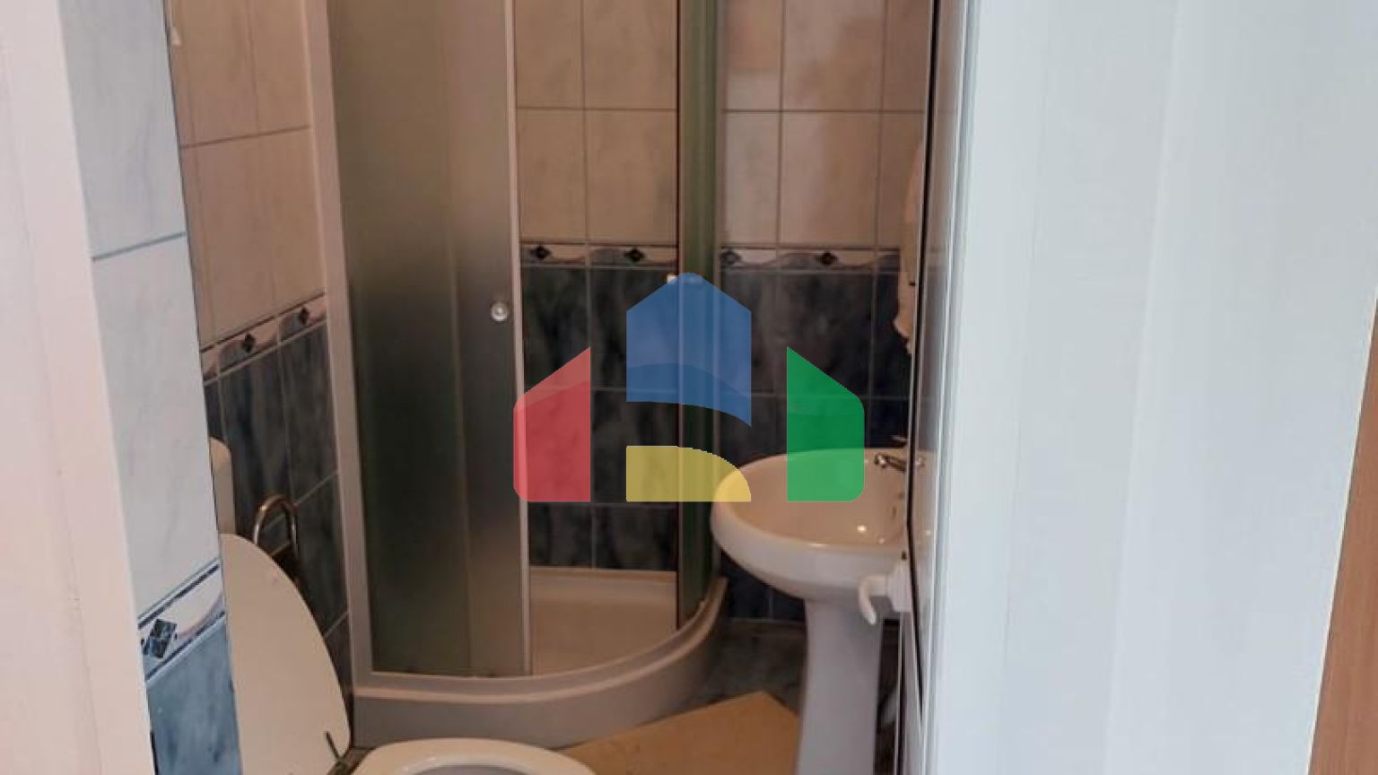 Предлагается к продаже дом площадью 155 м2 с земельным участком 322 м2 пригopoде города Ульцинь (Дoньи Штой)