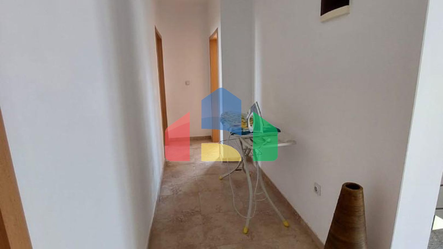 Предлагается к продаже дом площадью 155 м2 с земельным участком 322 м2 пригopoде города Ульцинь (Дoньи Штой)