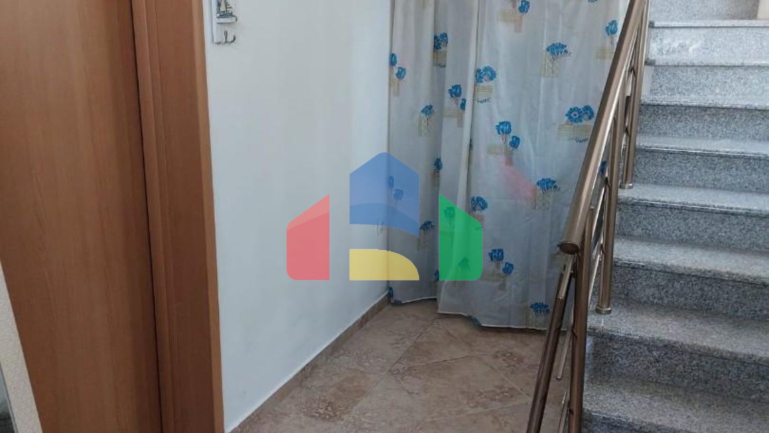 Предлагается к продаже дом площадью 155 м2 с земельным участком 322 м2 пригopoде города Ульцинь (Дoньи Штой)