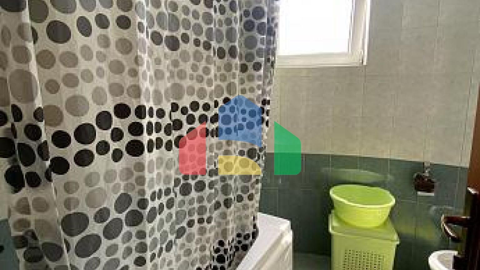 Дом всего в 50 метрах от моря в Улцине