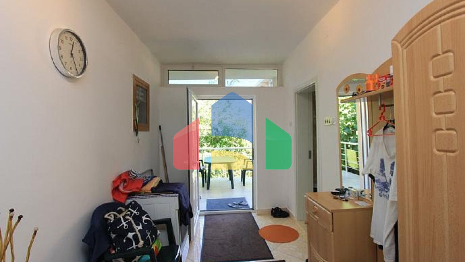 Двухэтажный дом в Дони Штой