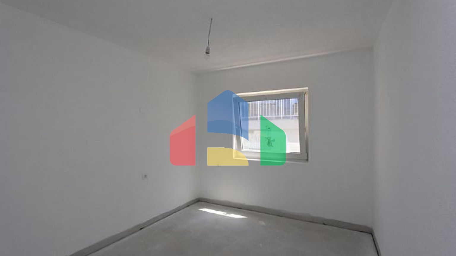 Двухэтажный дом в Дони Штой