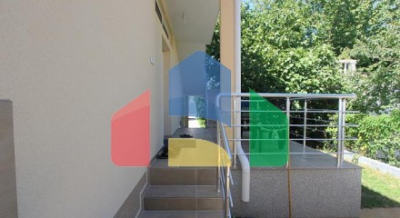 Двухэтажный дом в Дони Штой