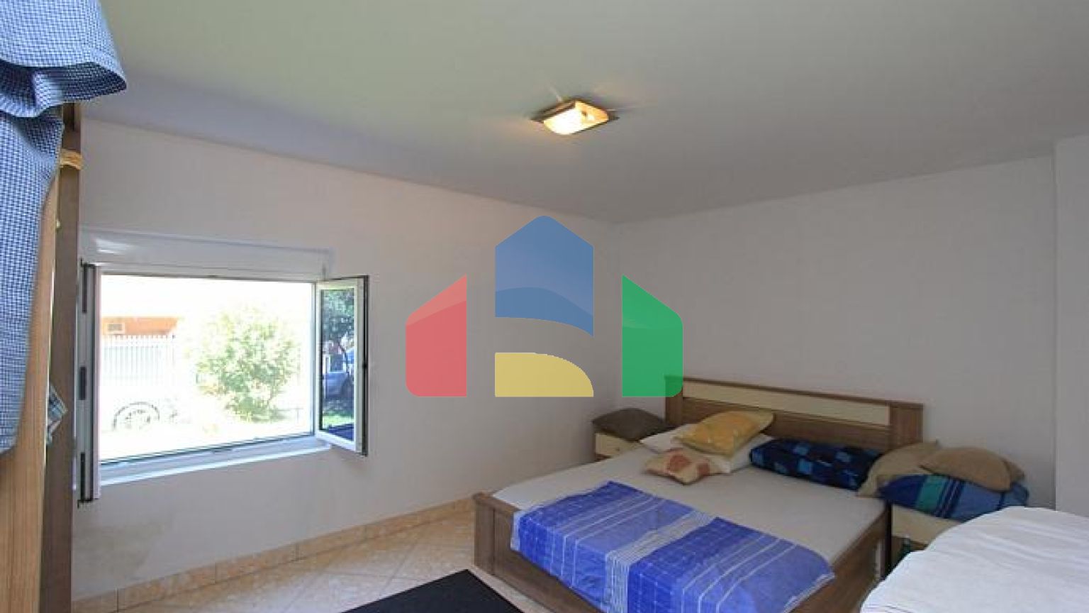 Двухэтажный дом в Дони Штой