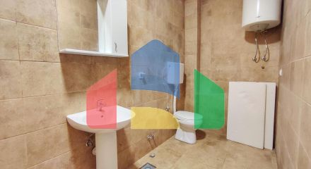 Четырехэтажный дом с гаражом недалеко от моря