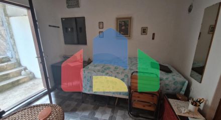 Дом с тремя квартирами в Утехе