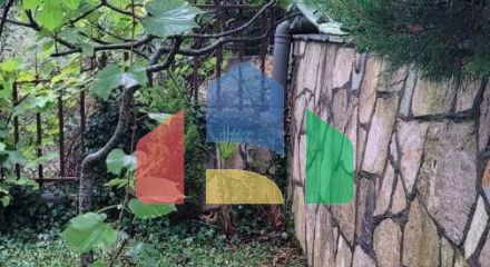 Трёхэтажная вилла на первой линии, Хладна Увала