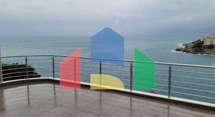 Трёхэтажная вилла на первой линии, Хладна Увала