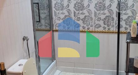 Трёхэтажная вилла на первой линии, Хладна Увала