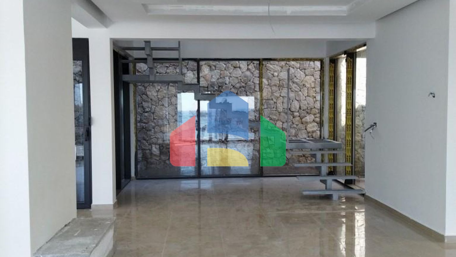 Новая вилла в Утехе