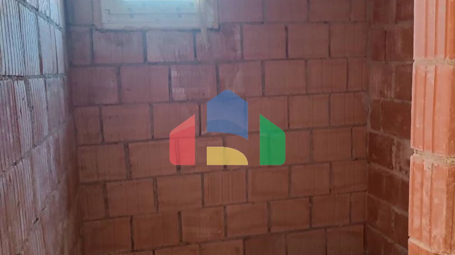 Мини-отель с апартаментами на первой береговой линии в Утехе, Хладна Увала.