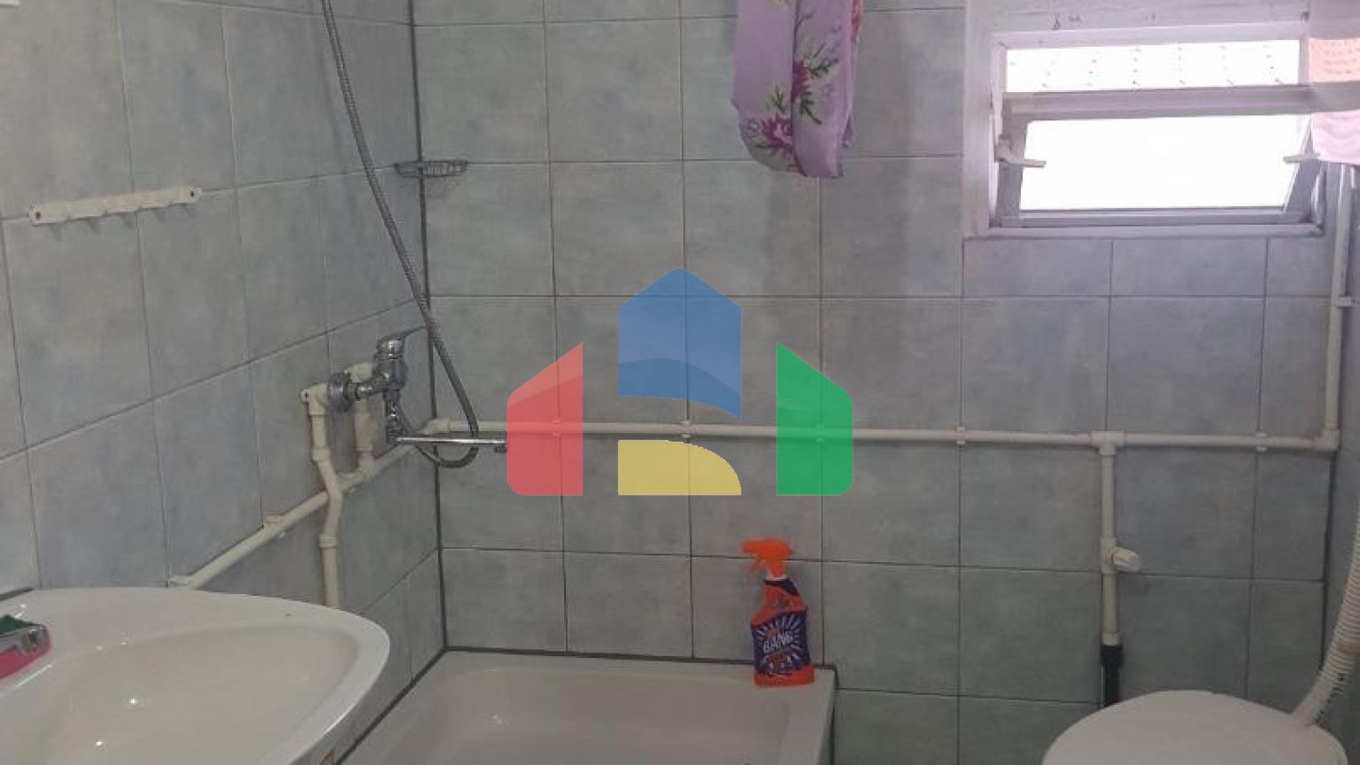 Двухэтажный дом живописном месте  в Утехе, Бар