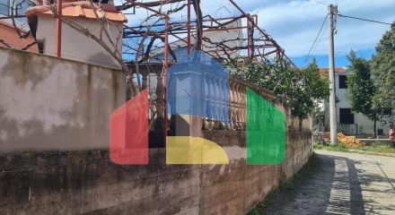 Двухэтажный дом живописном месте  в Утехе, Бар