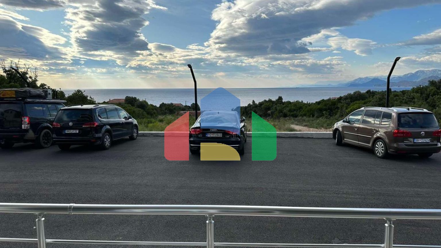 Квартира с двумя спальнями  в Утехе, Бар