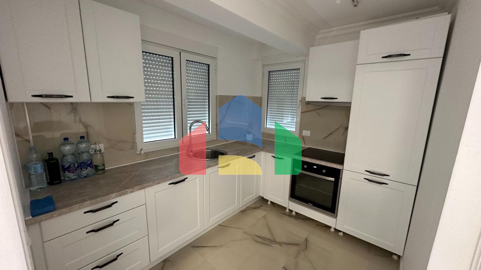 Квартира с двумя спальнями  в Утехе, Бар