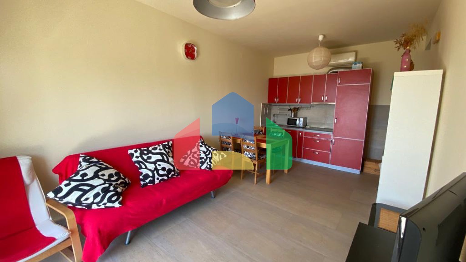 Квартира с видом на море в 100 метрах от пляжа