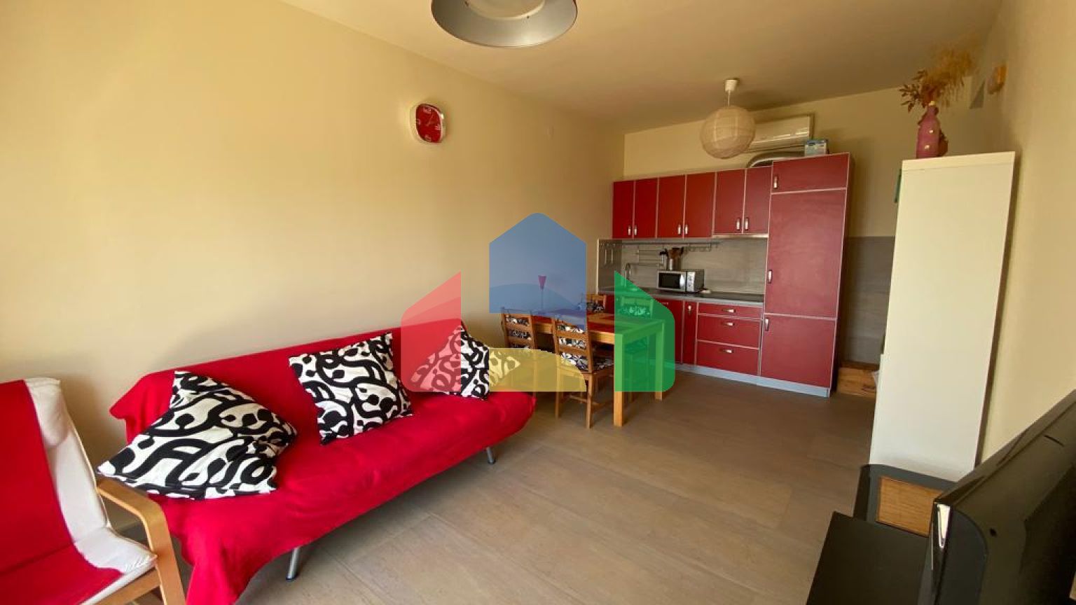 Квартира с видом на море в 100 метрах от пляжа