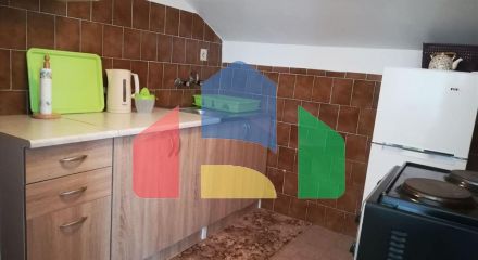 Легальный четырехэтажный таунхаус с участком в Утехе.