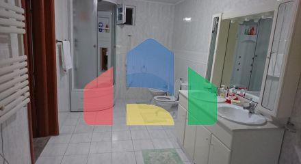 Вилла с ландшафтным дизайном в Утехе