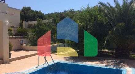 Вилла с ландшафтным дизайном в Утехе